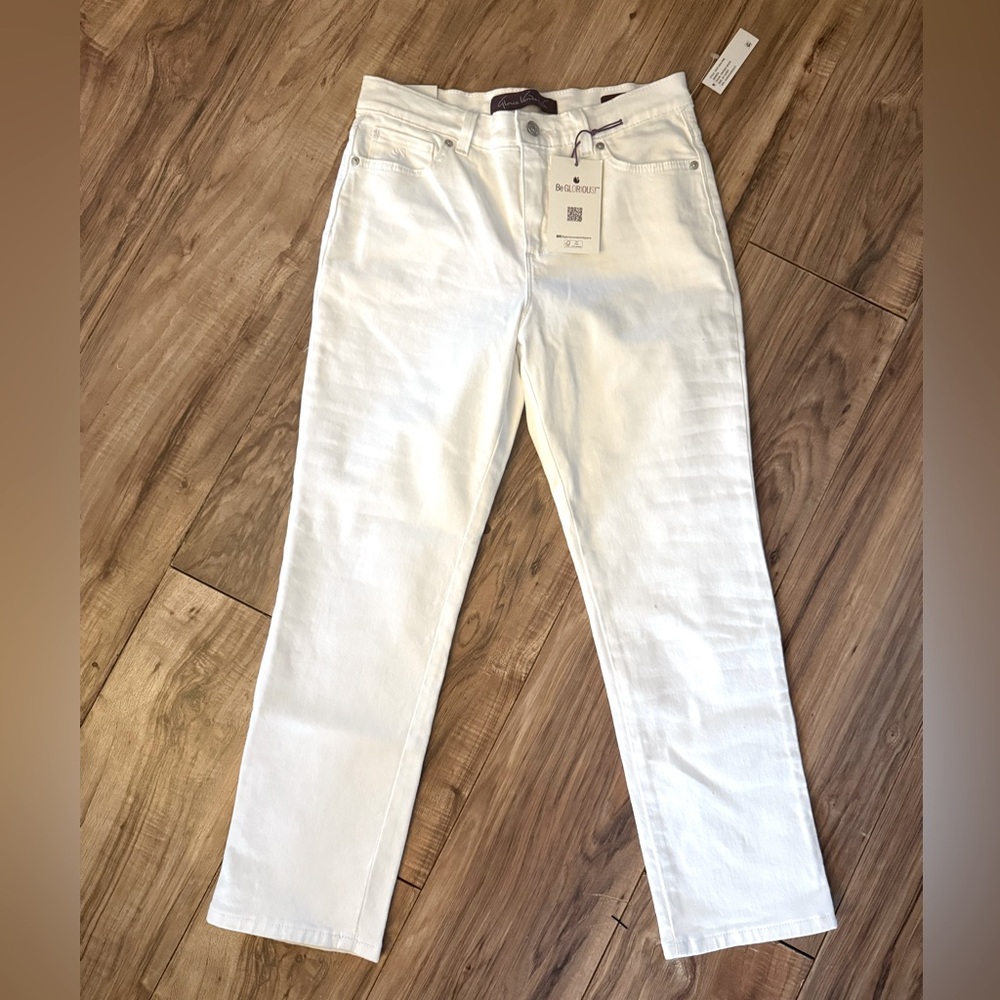 NWT Gloria Vanderbilt jeans